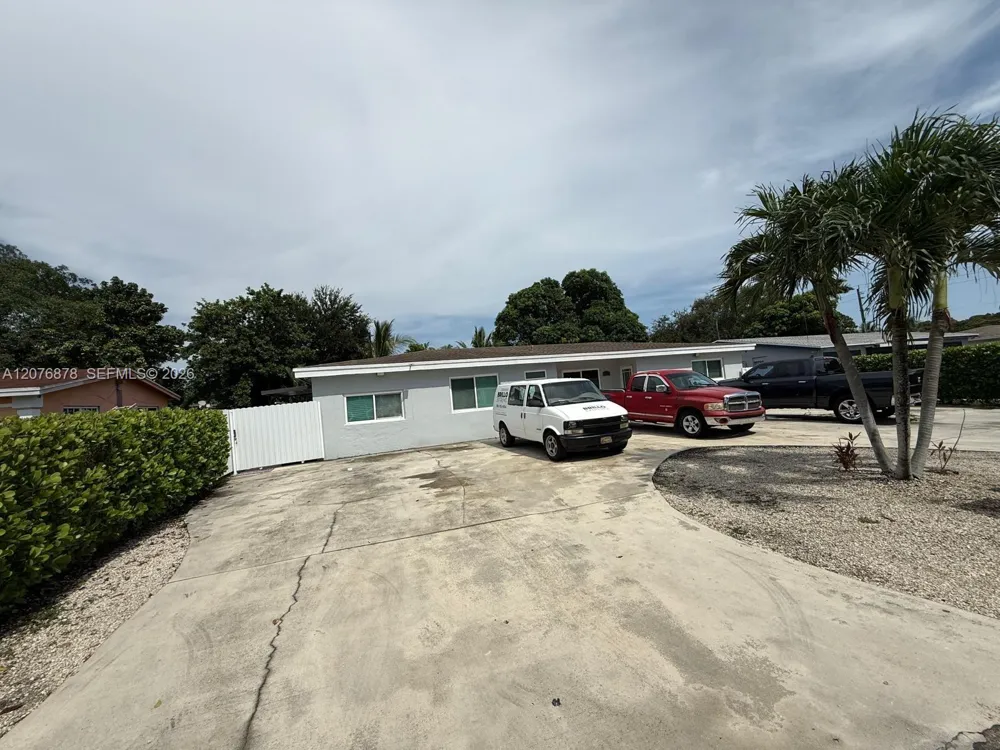 14321 NW 16th Ct Miami, FL 33167