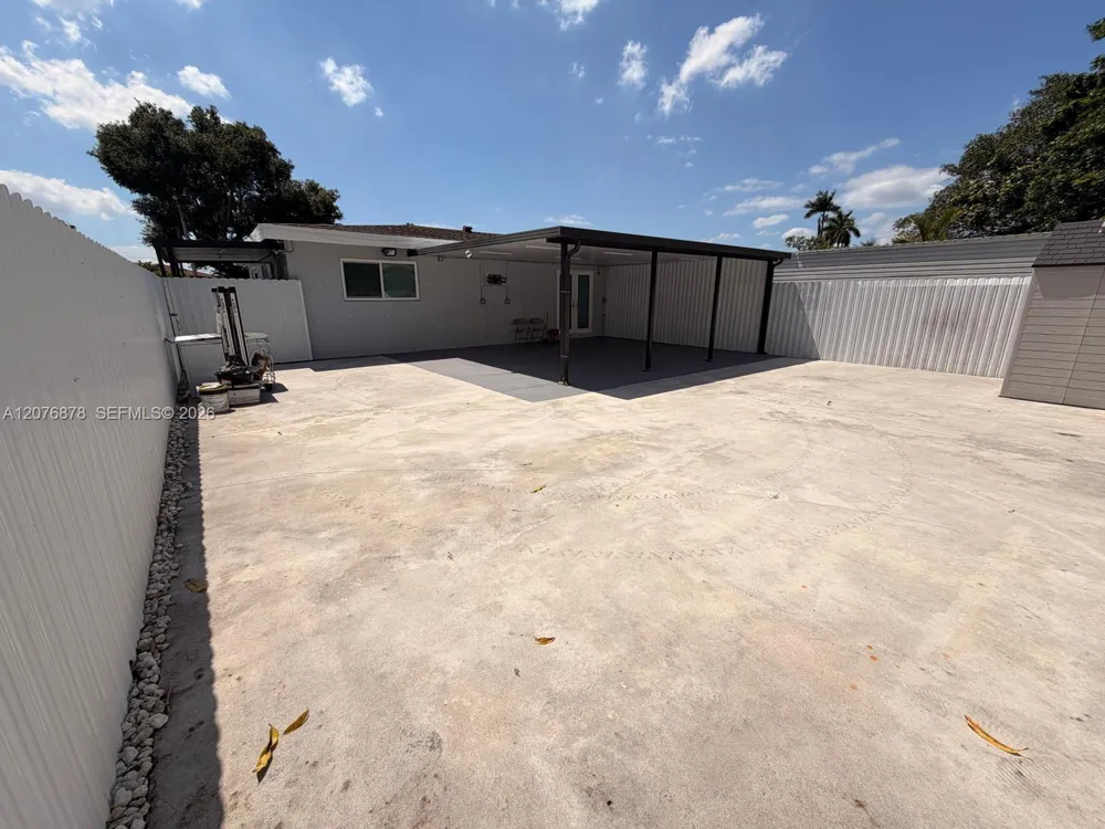 14321 NW 16th Ct Miami, FL 33167