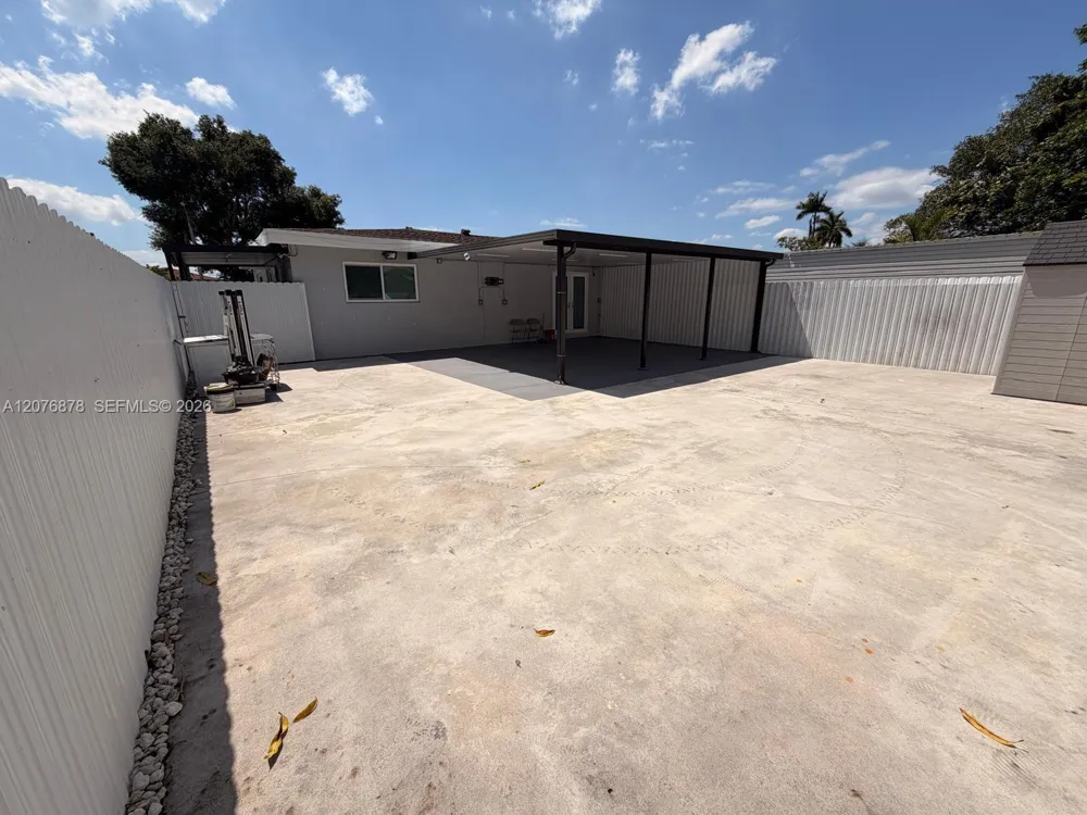 14321 NW 16th Ct Miami, FL 33167