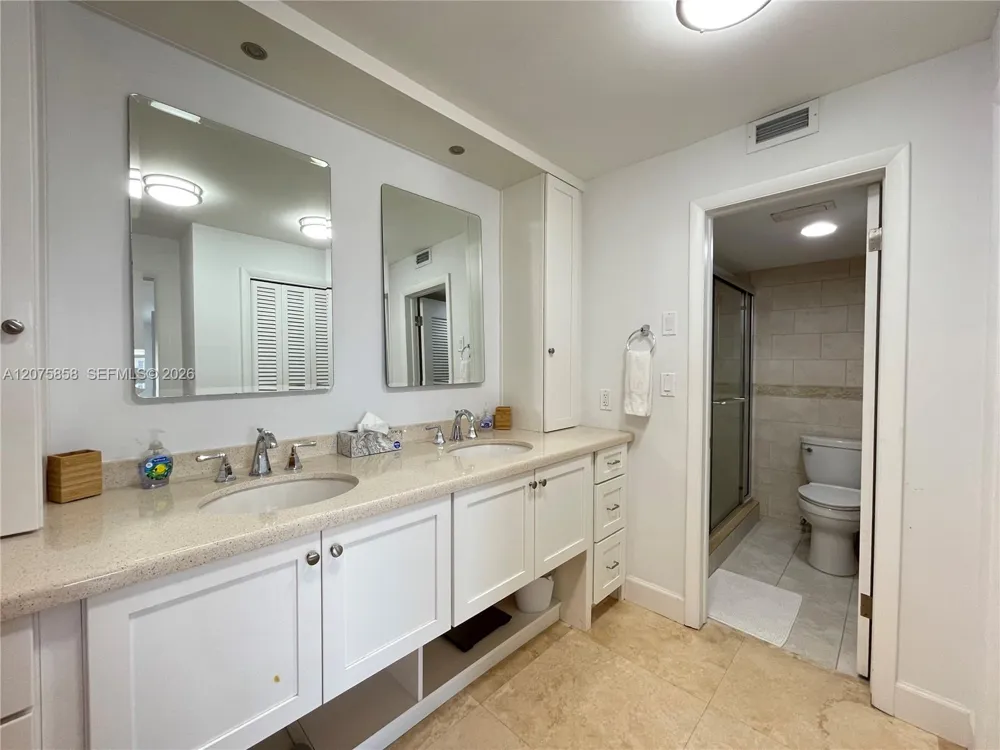 605 Ocean Dr #10L Key Biscayne, FL 33149