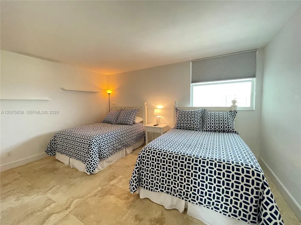 605 Ocean Dr #10L Key Biscayne, FL 33149