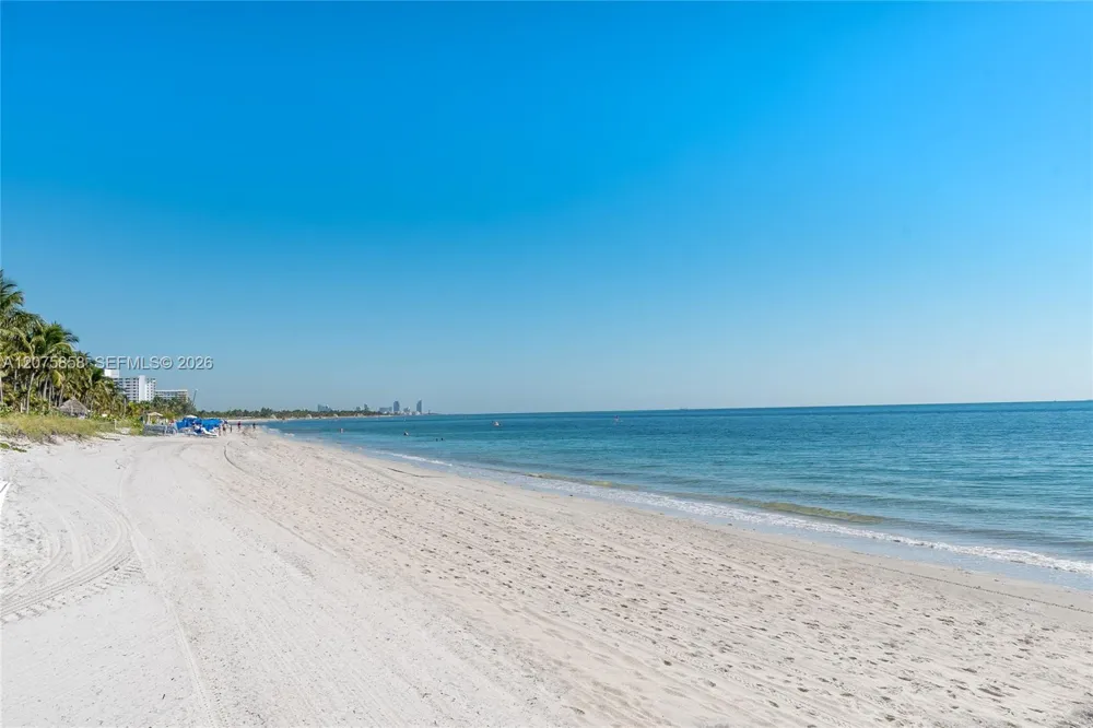 605 Ocean Dr #10L Key Biscayne, FL 33149
