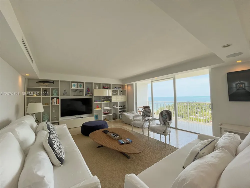 605 Ocean Dr #10L Key Biscayne, FL 33149