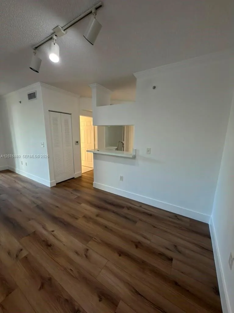 17145 Bay Rd #4202 Sunny Isles Beach, FL 33160