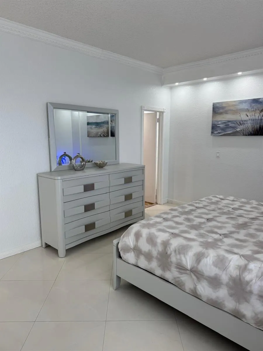 3901 S OCEAN DRIVE #16P Hollywood, FL 33019