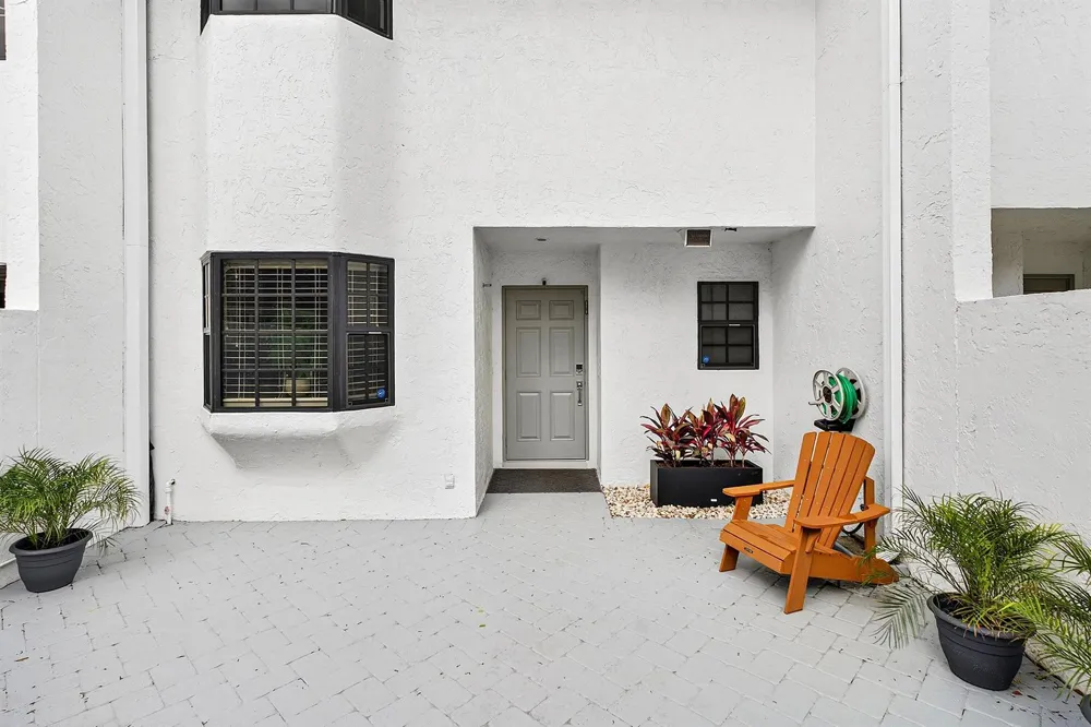605 NE 19th Avenue Deerfield Beach, FL 33441