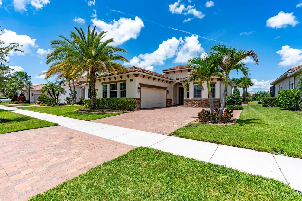 18026 SW Cosenza Way Port St. Lucie, FL 34986