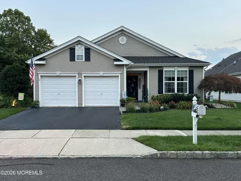 4 Mayflower Court