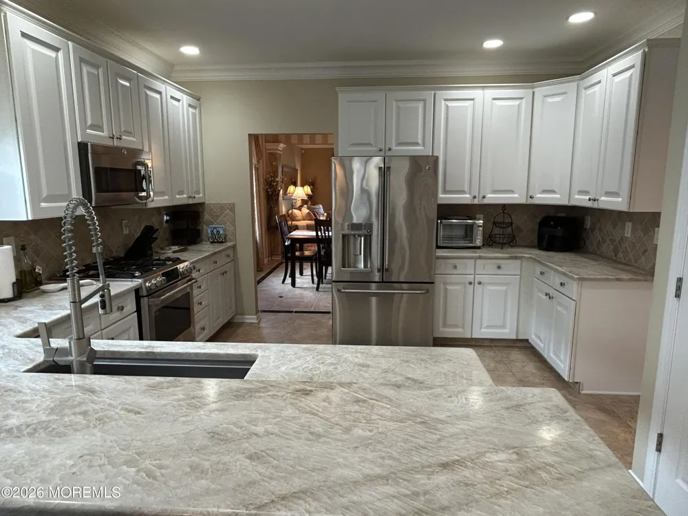 4 Mayflower Court Allentown, NJ 08501