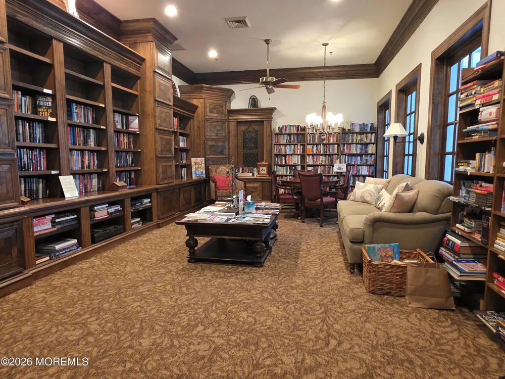4 Mayflower Court Allentown, NJ 08501