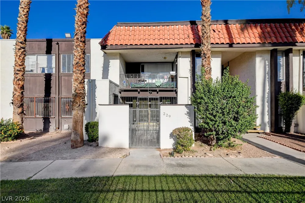 1405 Vegas Valley Drive #229 Las Vegas, NV 89169