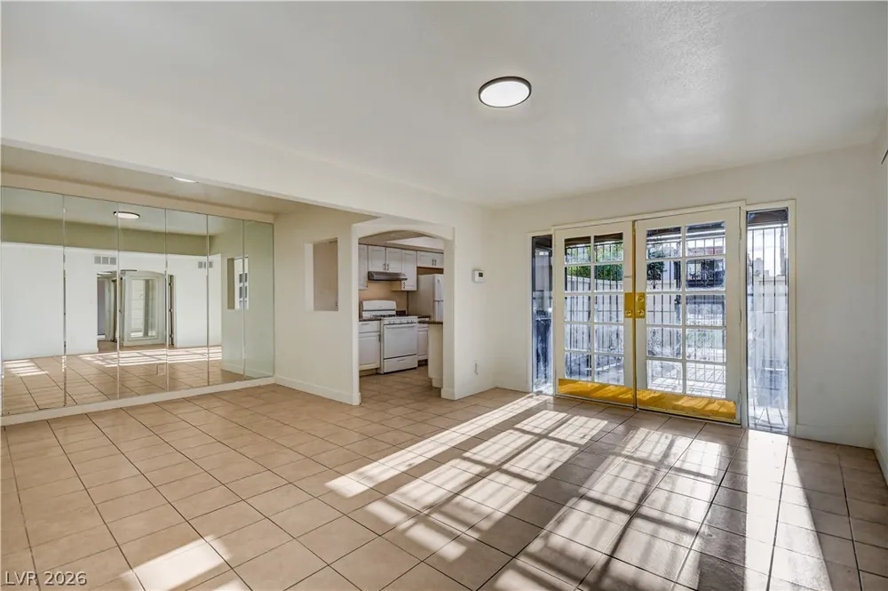1405 Vegas Valley Drive #229 Las Vegas, NV 89169