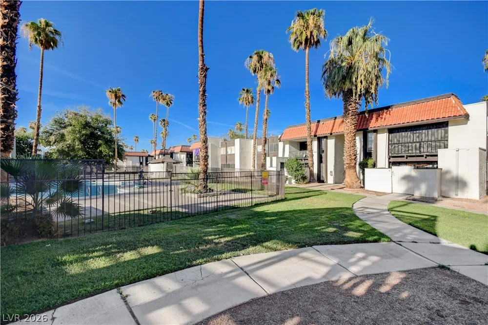 1405 Vegas Valley Drive #229 Las Vegas, NV 89169