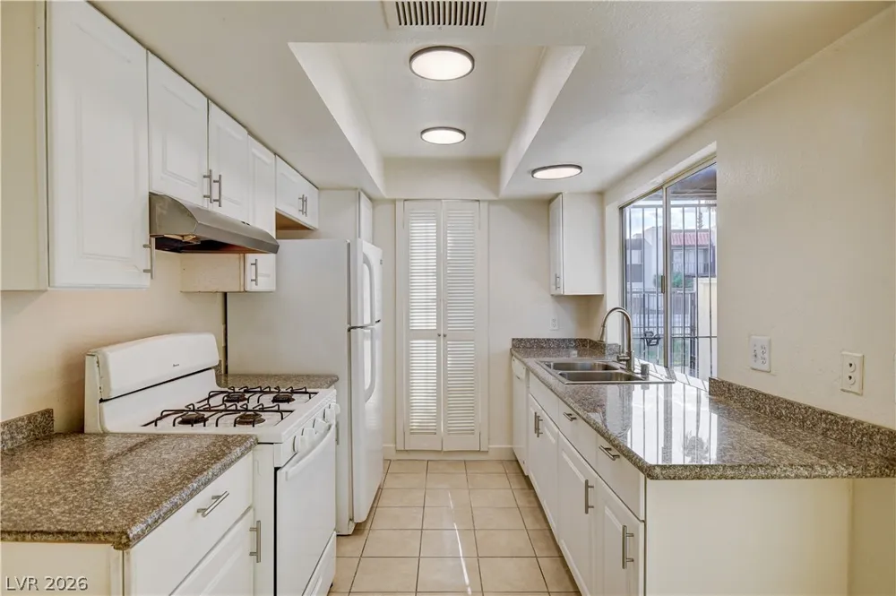 1405 Vegas Valley Drive #229 Las Vegas, NV 89169