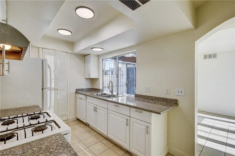 1405 Vegas Valley Drive #229 Las Vegas, NV 89169