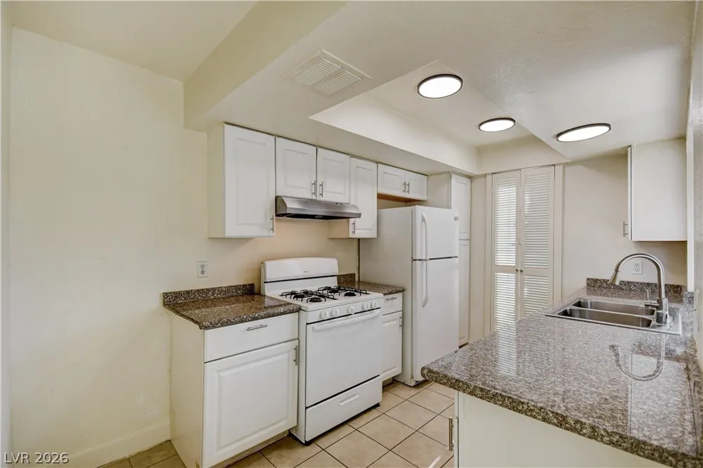 1405 Vegas Valley Drive #229 Las Vegas, NV 89169