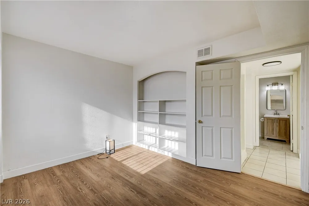 1405 Vegas Valley Drive #229 Las Vegas, NV 89169