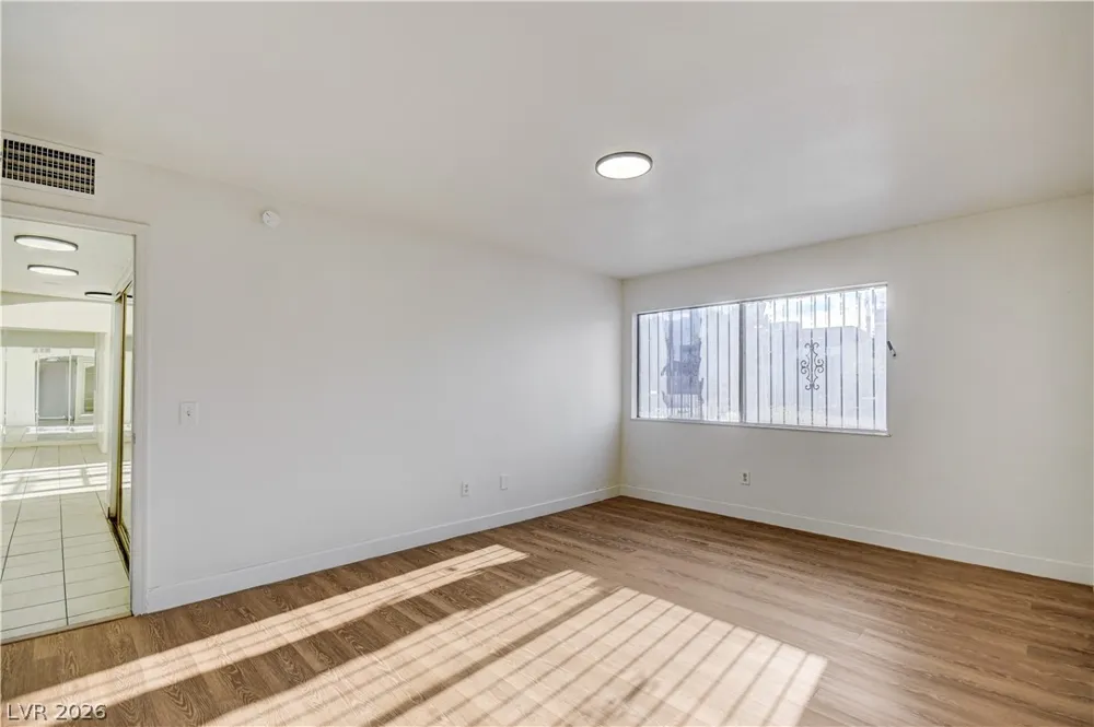 1405 Vegas Valley Drive #229 Las Vegas, NV 89169