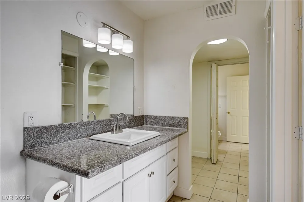 1405 Vegas Valley Drive #229 Las Vegas, NV 89169