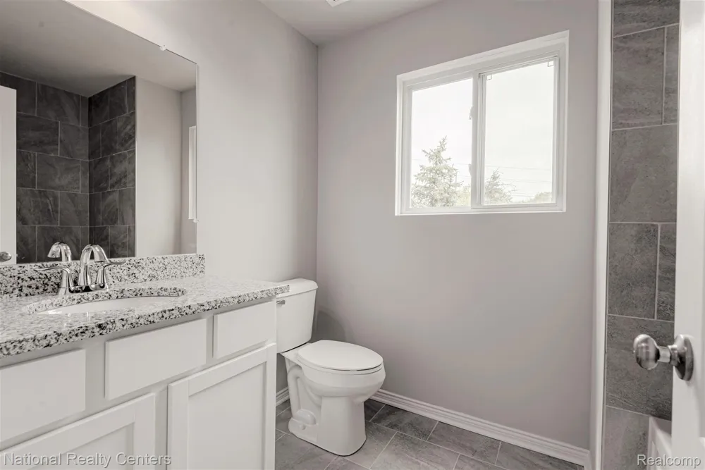5587 Morgan Lake Drive Independence Charter Township, MI 48438