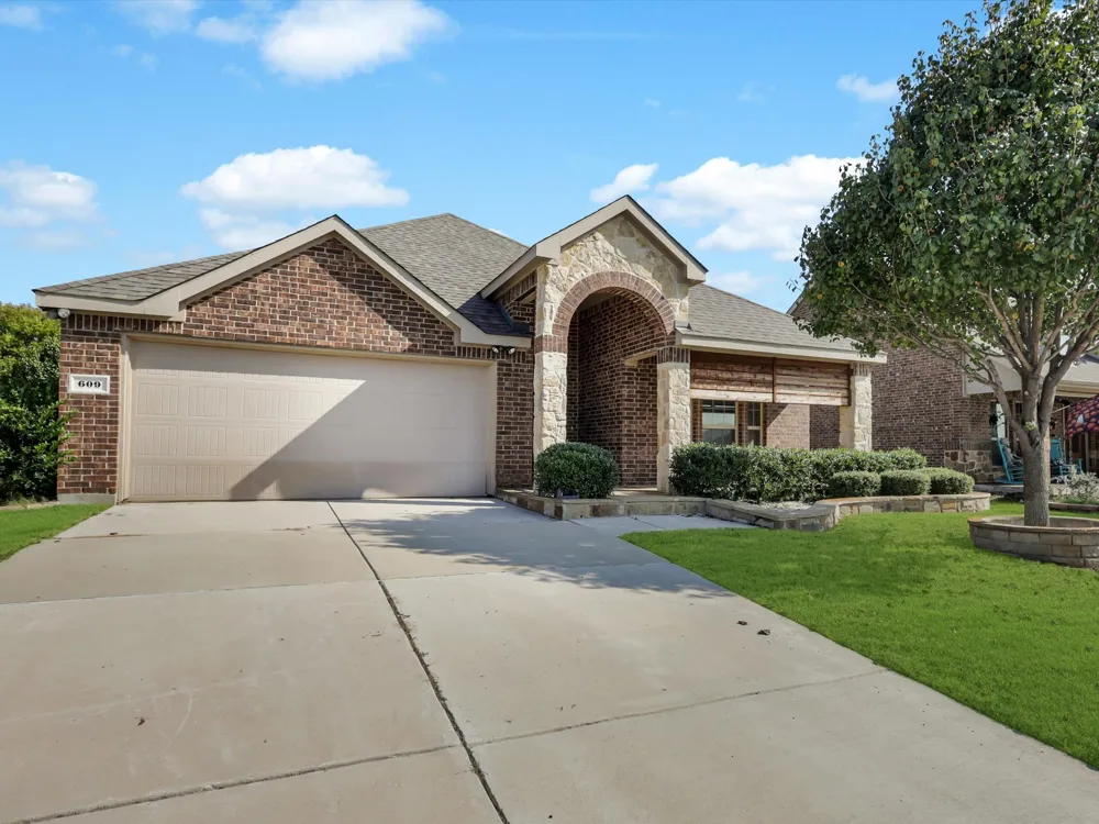 609 Racine Drive Oak Point, TX 75068
