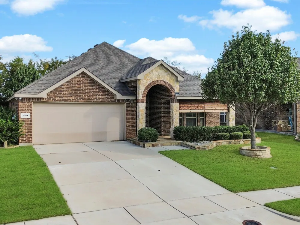 609 Racine Drive Oak Point, TX 75068