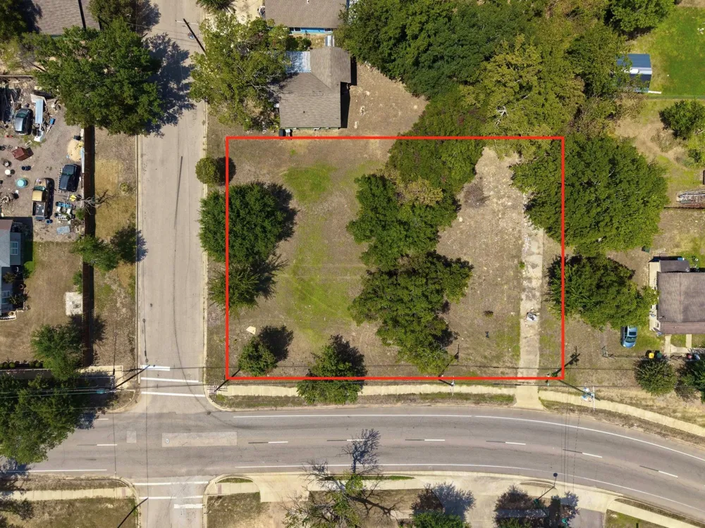 406 E Phillips Street Conroe, TX 77301