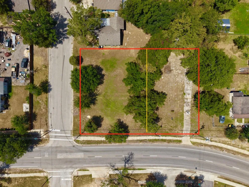 406 E Phillips Street Conroe, TX 77301