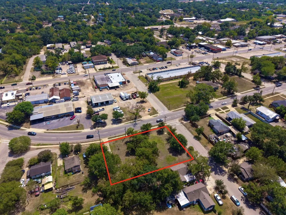 406 E Phillips Street Conroe, TX 77301