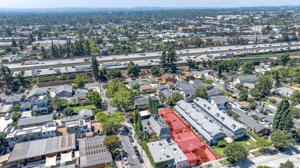 2056 E Villa Pasadena, CA 91107