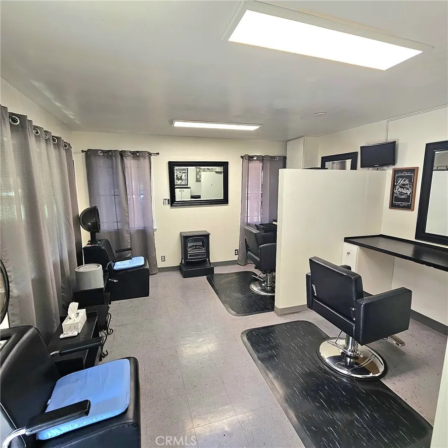 2056 E Villa Pasadena, CA 91107