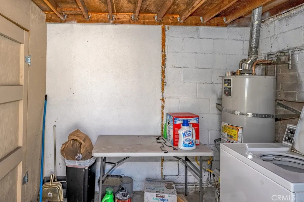 2056 E Villa Pasadena, CA 91107