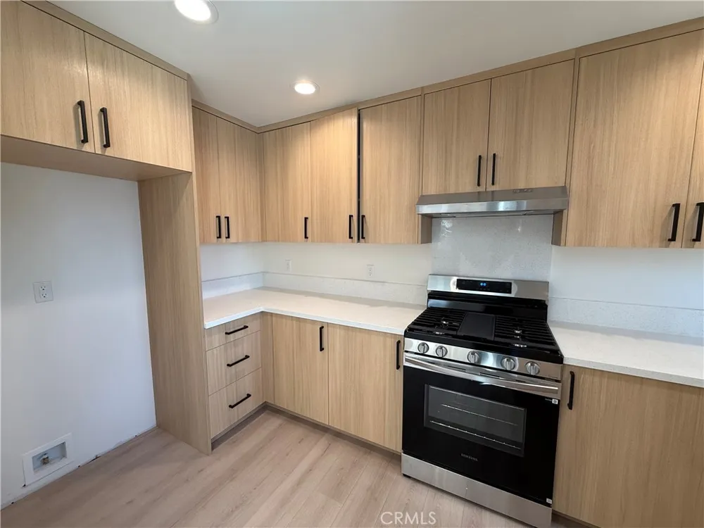 8955 San Luis South Gate, CA 90280