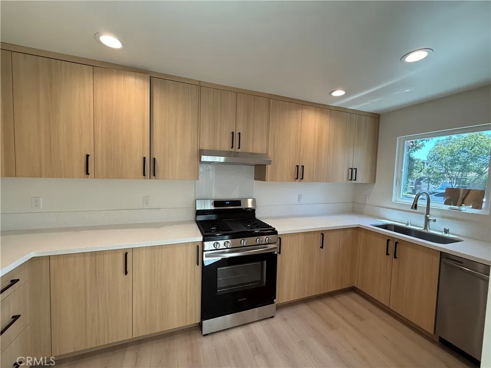 8955 San Luis South Gate, CA 90280