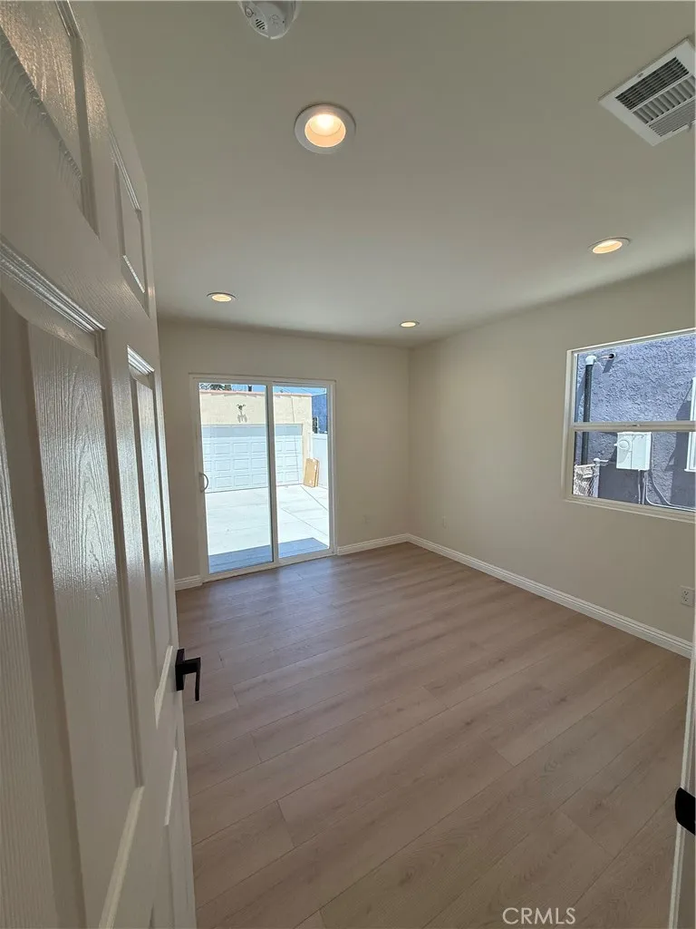 8955 San Luis South Gate, CA 90280