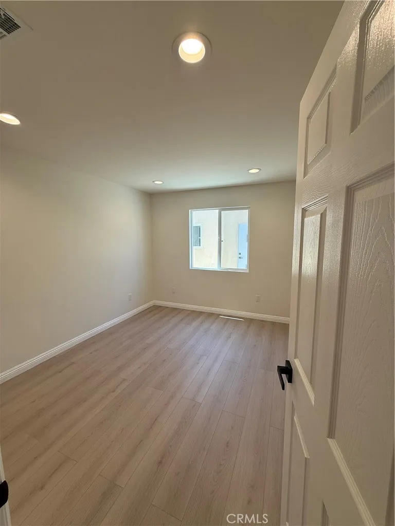 8955 San Luis South Gate, CA 90280