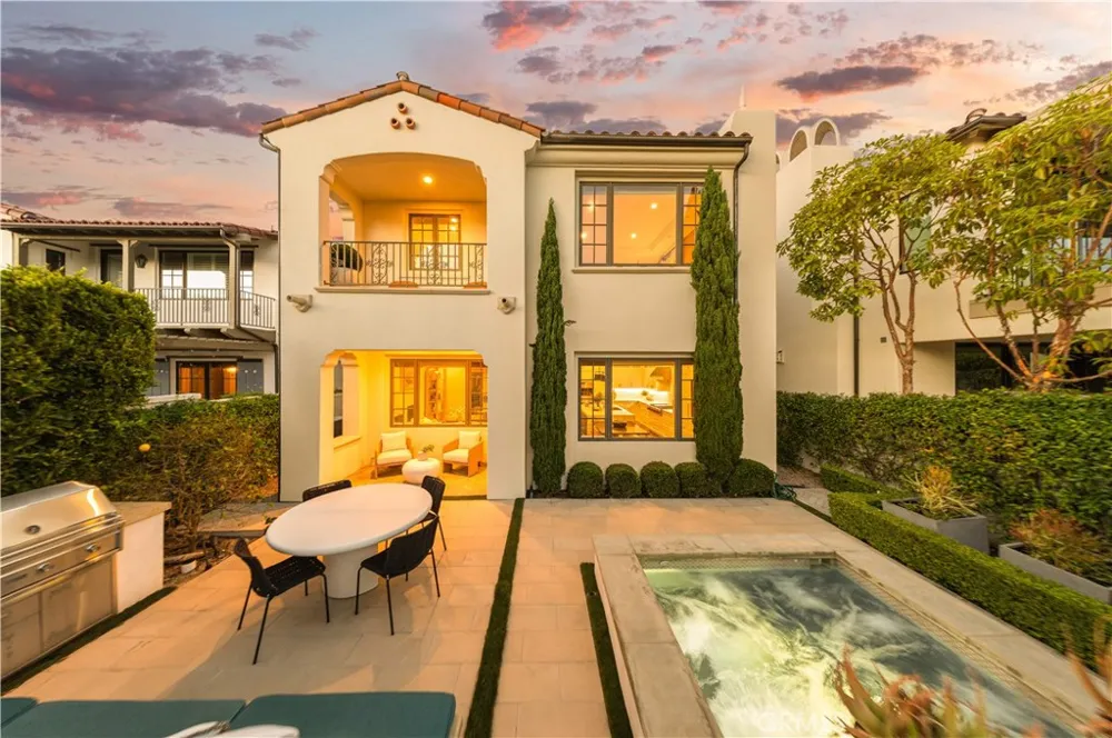60 Sidney Bay Newport Coast, CA 92657