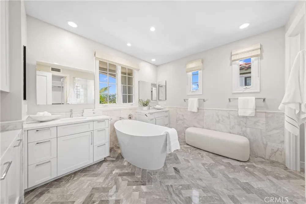 60 Sidney Bay Newport Coast, CA 92657