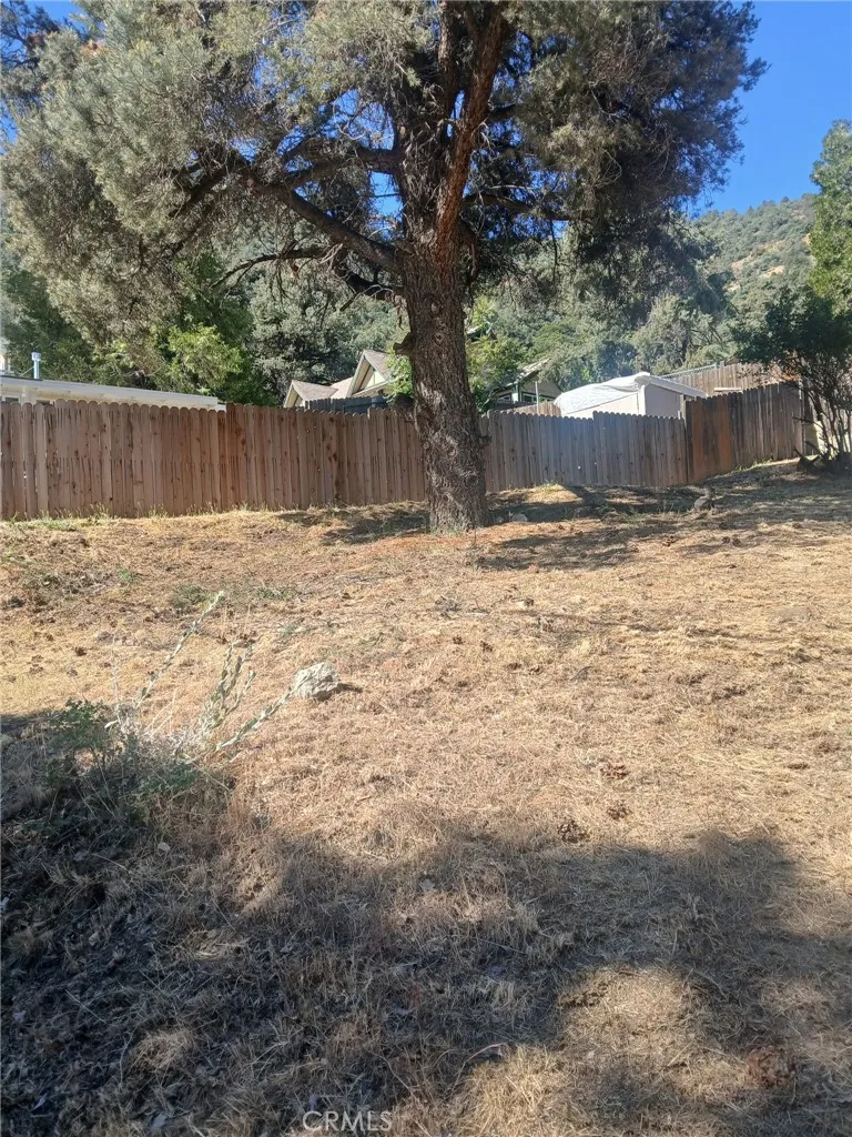 137 East End Dr. Frazier Park, CA 93225