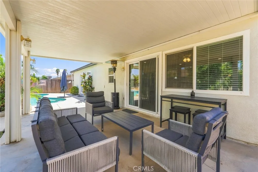 4263 Baggett Riverside, CA 92505