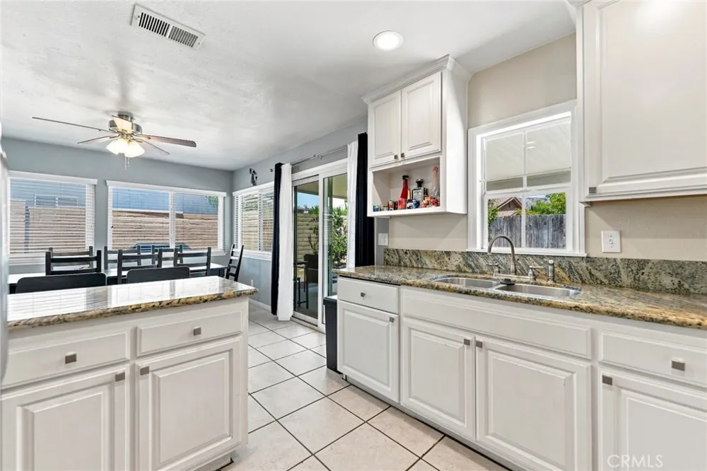 4263 Baggett Riverside, CA 92505