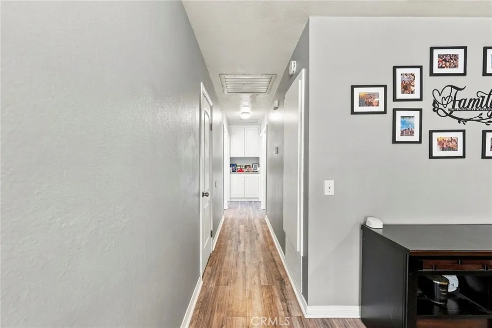 4263 Baggett Riverside, CA 92505