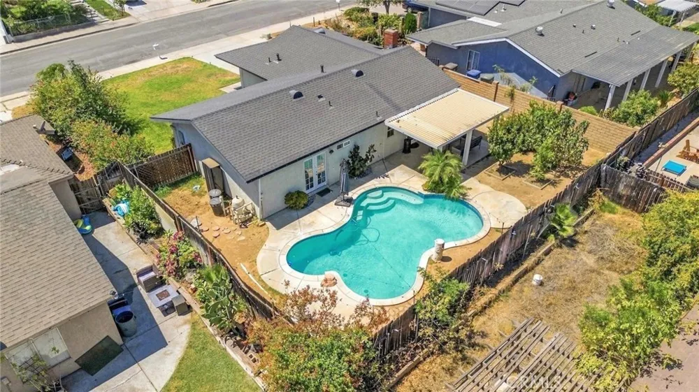 4263 Baggett Riverside, CA 92505