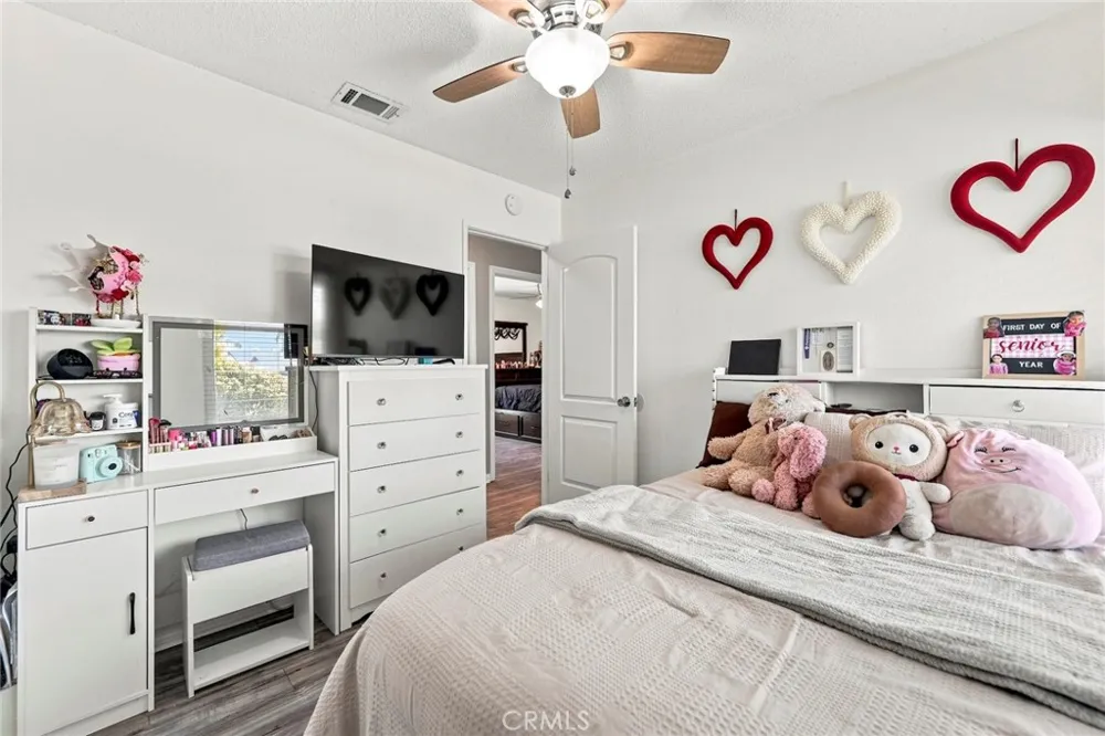 4263 Baggett Riverside, CA 92505