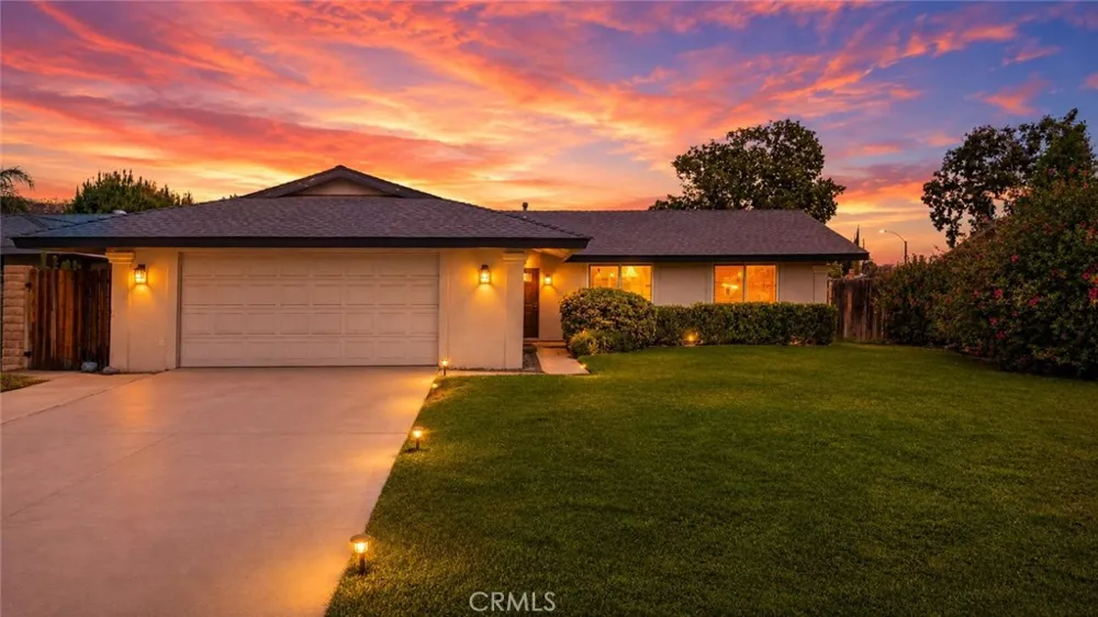 4263 Baggett Riverside, CA 92505