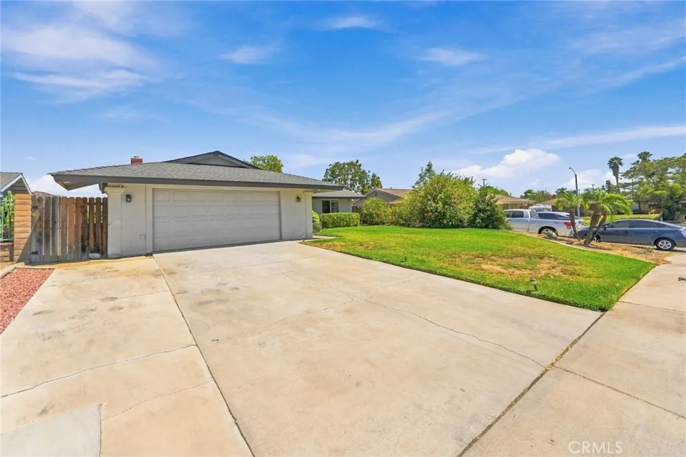 4263 Baggett Riverside, CA 92505