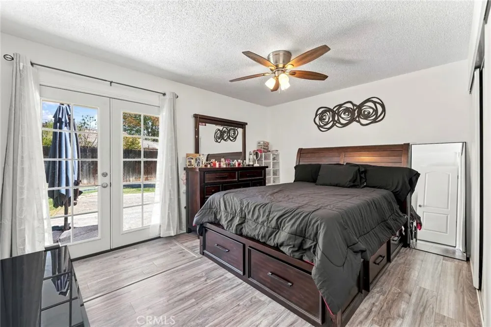 4263 Baggett Riverside, CA 92505