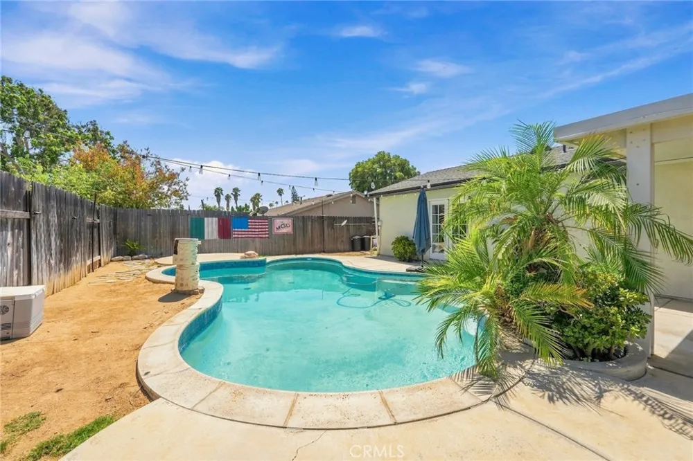 4263 Baggett Riverside, CA 92505