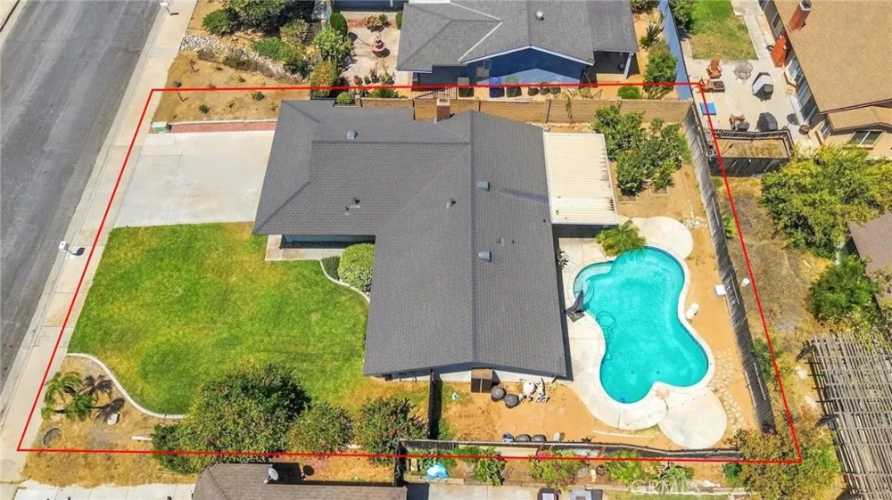 4263 Baggett Riverside, CA 92505