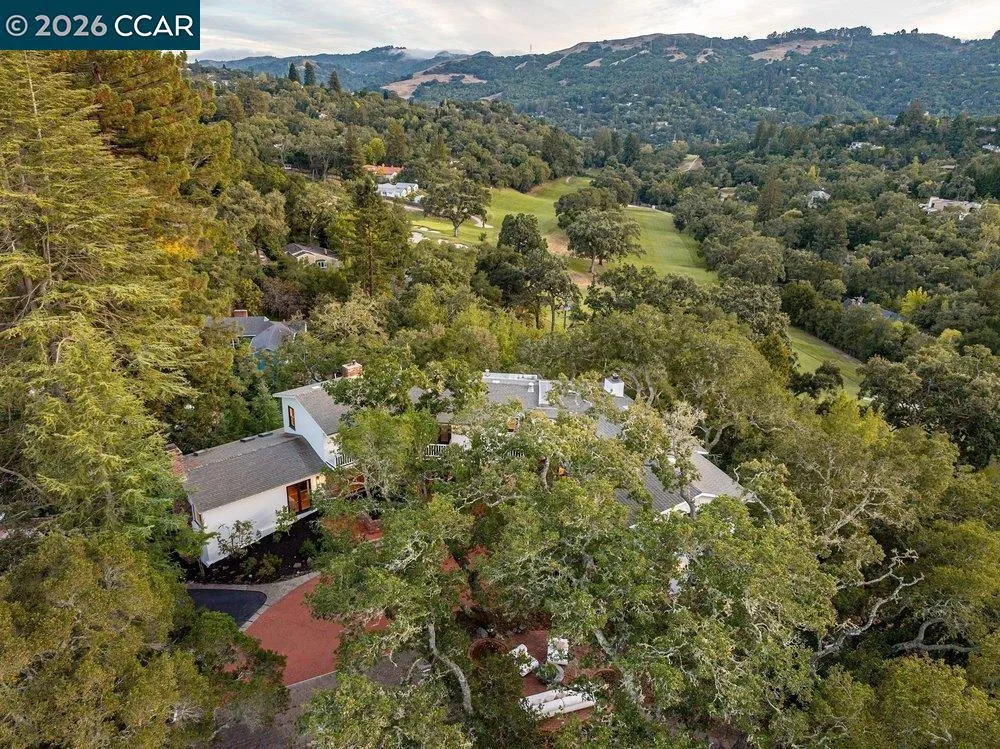 17 Dias Dorados Orinda, CA 94563
